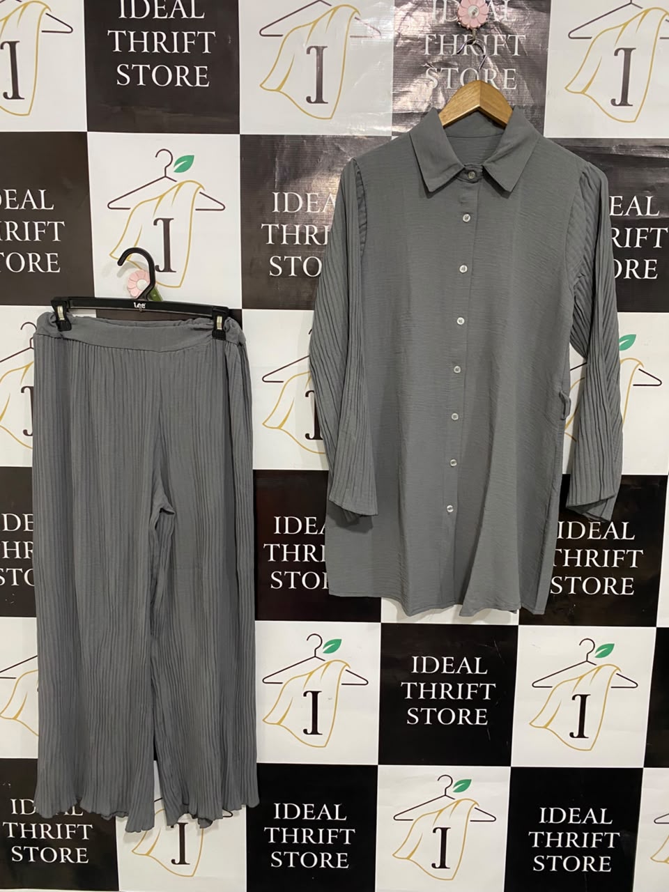 |S| A24| CHIC SAGE GRAY PLEATED TWO-PIECE SHIRT AND TROUSER SET