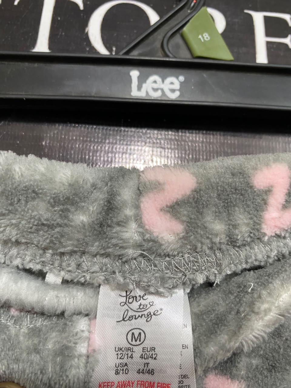 LOVE TO LOUNGE |M| WAIST 30| A24| HEATHER GRAY WITH LIGHT PINK "ZZZ" PRINT