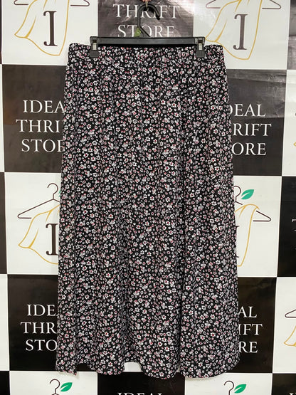 CURVZY |XL| WAIST 32| A24| BLACK DITSY FLORAL MIDI SKIRT WITH FRONT BUTTONS