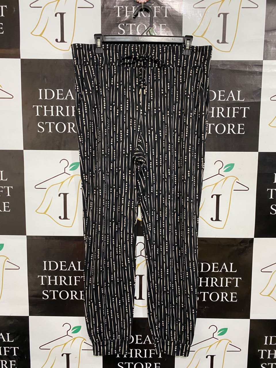 PRIMARK |XL| WAIST 34| A24| BLACK AND BEIGE DASHED STRIPE JOGGER LOUNGE PANTS