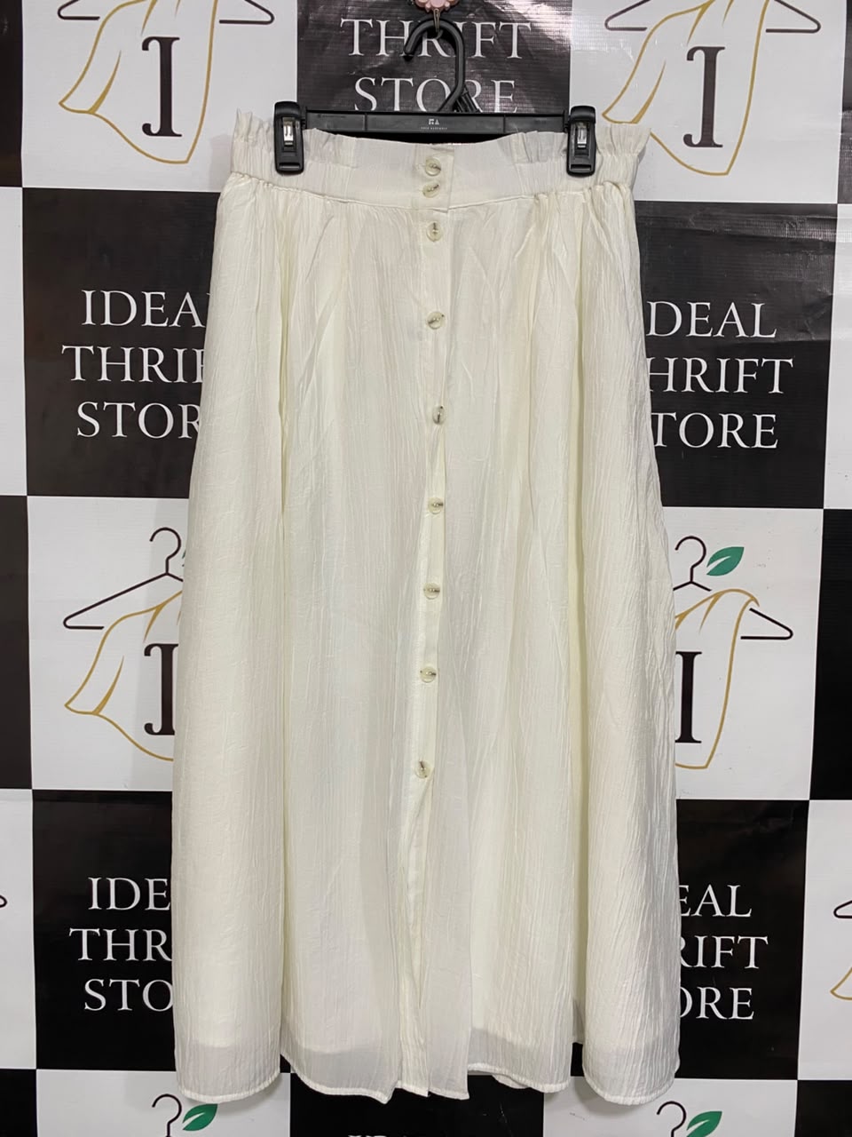 H&M |M| WAIST 29| A24| CREAM CRINKLE BUTTON-FRONT MIDI SKIRT