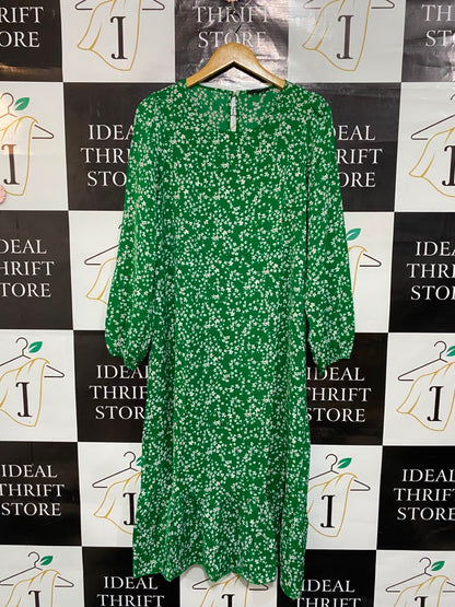 SHEIN |M| BUST 19| A24| EMERALD GREEN WHITE FLORAL PRINT LONG-SLEEVE MIDI DRESS