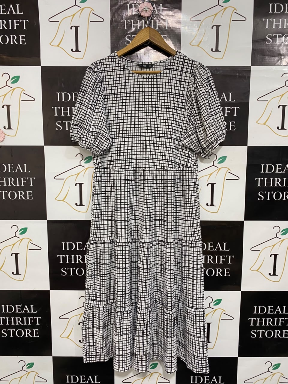F&F |L| BUST 19| A24| BLACK AND WHITE GRID CHECK TIERED MIDI DRESS