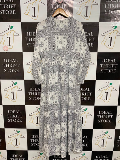 BENIN STYLE |M| BUST FREE| A26| BLACK AND WHITE PAISLEY PRINT LONG SLEEVE MAXI DRESS
