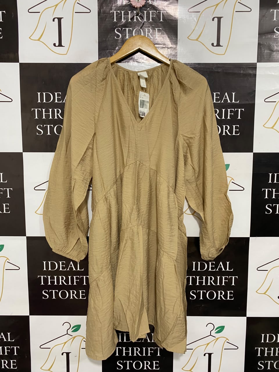 H&M |S| BUST 21| A26| CAMEL BROWN V-NECK LONG SLEEVE MINI DRESS