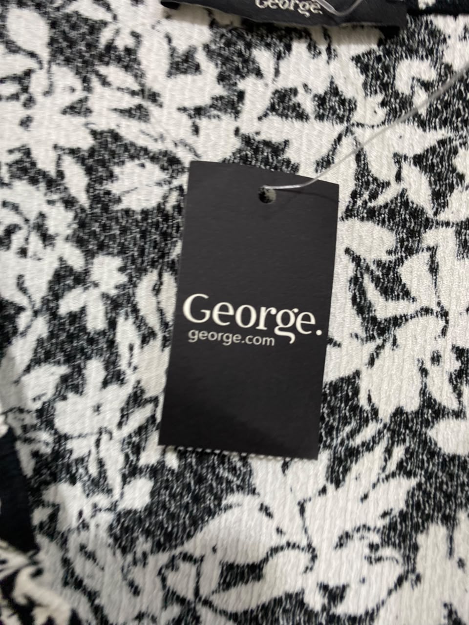 GEORGE |L| BUST 23| A26| BLACK AND WHITE FLORAL V-NECK PEPLUM LONG SLEEVE BLOUSE
