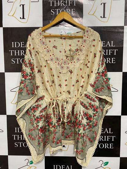 RIVER ISLAND |L| BUST FREE| A26| CREAM RED FLORAL LACE TRIM TIE WAIST PONCHO TOP
