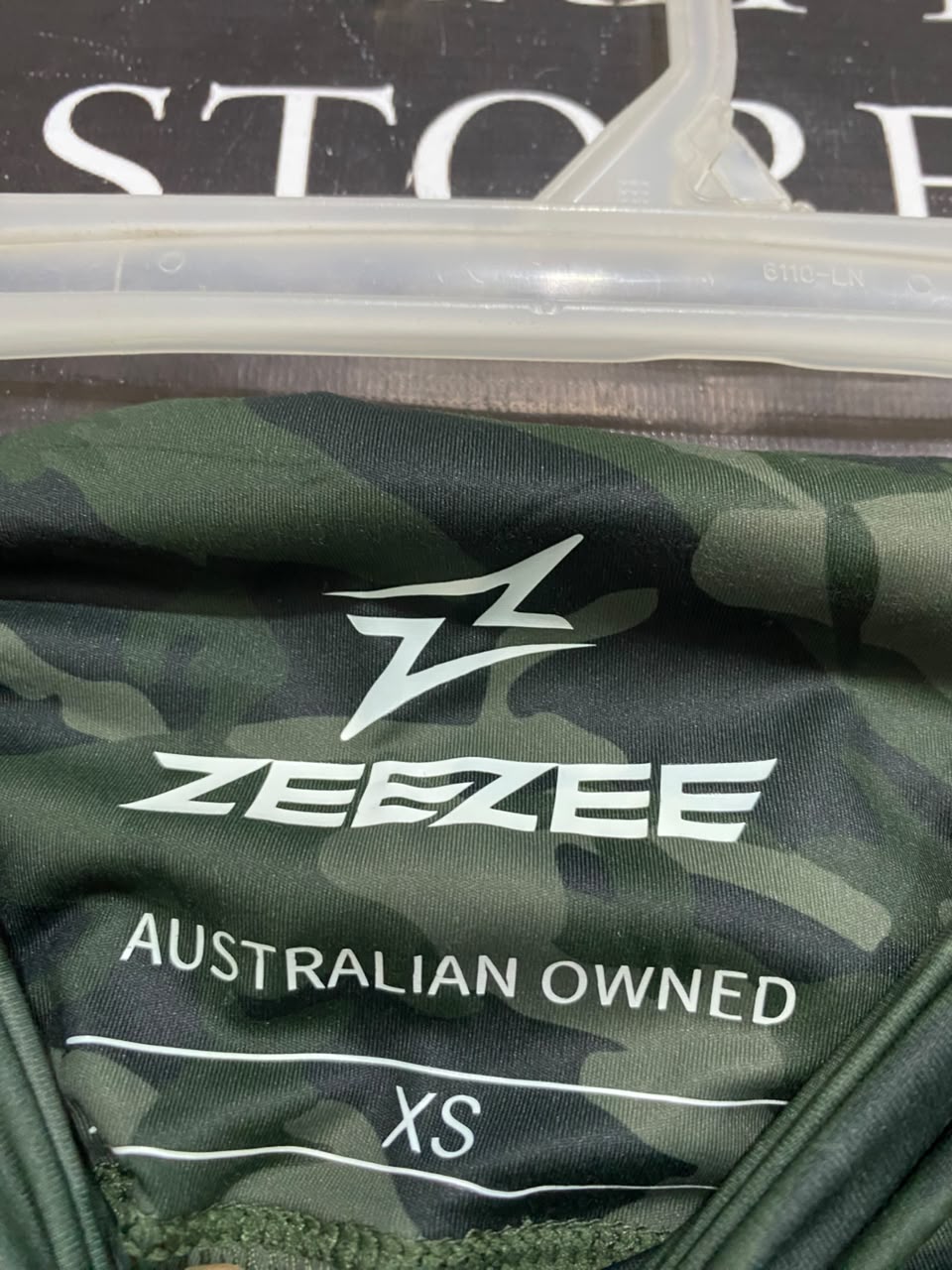 ZEE ZEE |XS| WAIST 22| A25| GREEN CAMOUFLAGE HIGH-WAIST ATHLETIC ACTIVEWEAR LEGGINGS WITH POCKETS
