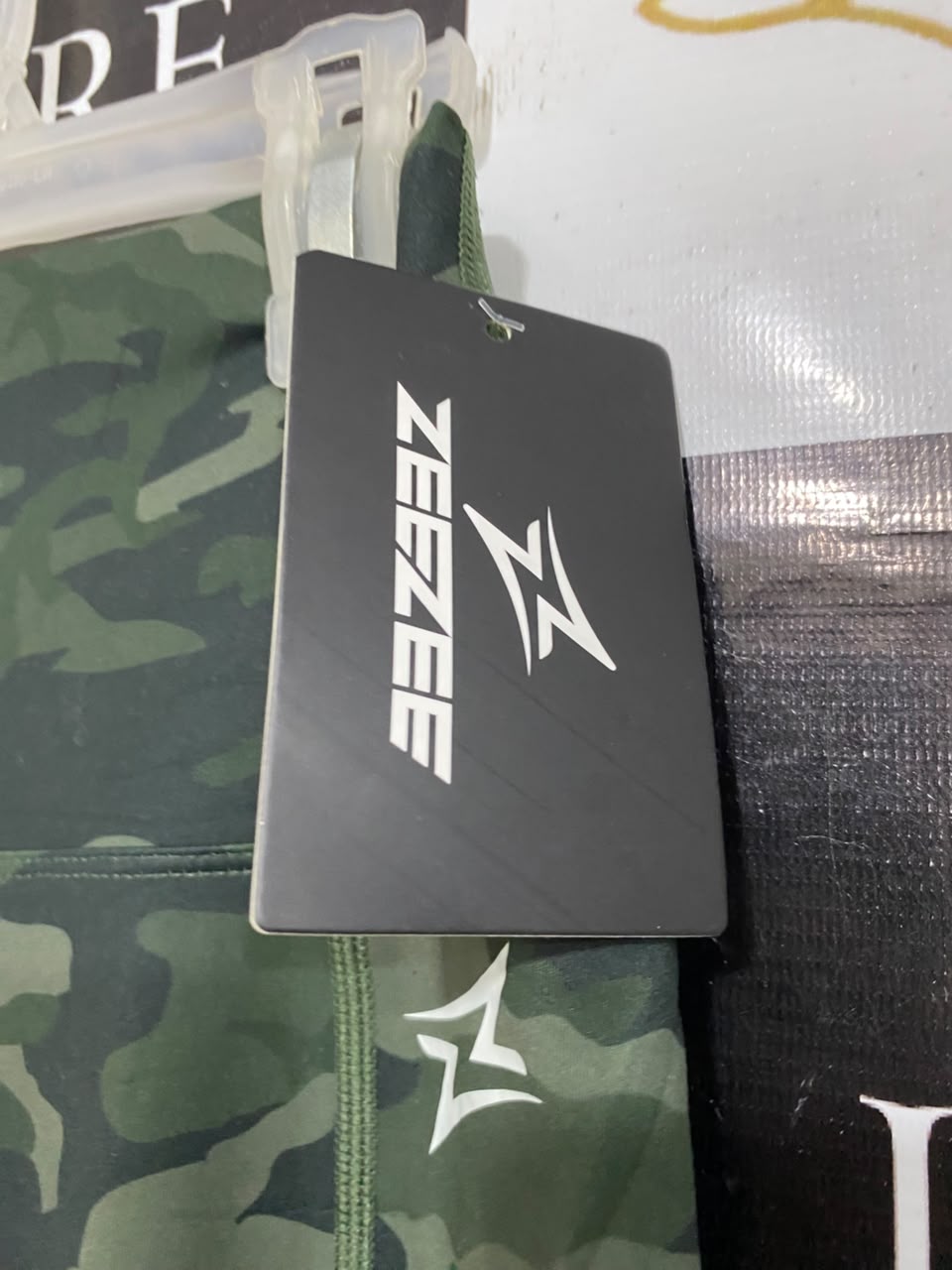 ZEE ZEE |XS| WAIST 22| A25| GREEN CAMOUFLAGE HIGH-WAIST ATHLETIC ACTIVEWEAR LEGGINGS WITH POCKETS