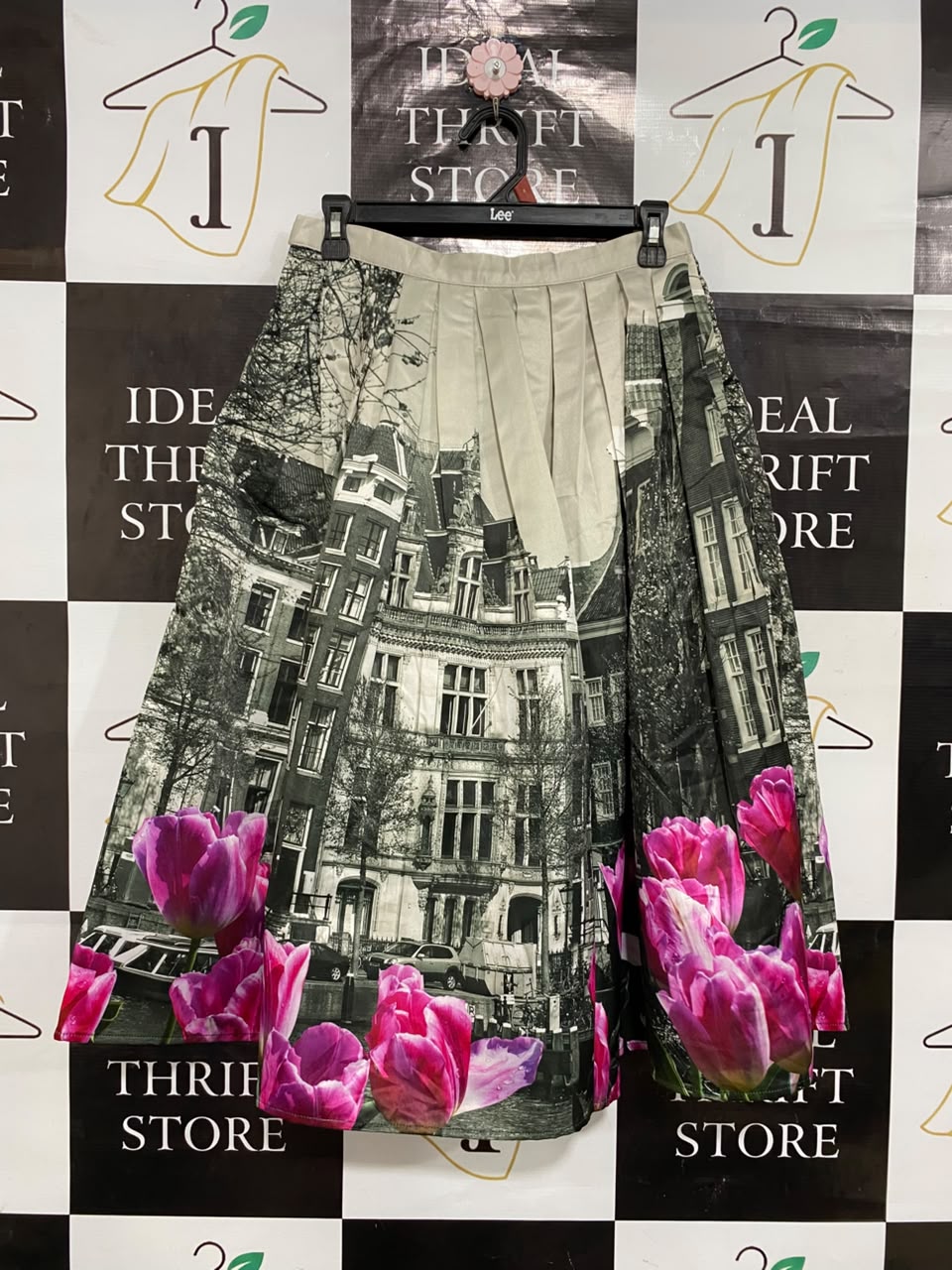 CHIWISH |L| WAIST 28| A25| AMSTERDAM ARCHITECTURE AND PINK TULIPS PLEATED MIDI SKIRT