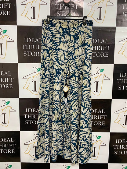 SHEIN |L| WAIST 30| A25| NAVY BLUE AND WHITE TROPICAL LEAF PRINT WIDE LEG PALAZZO PANTS