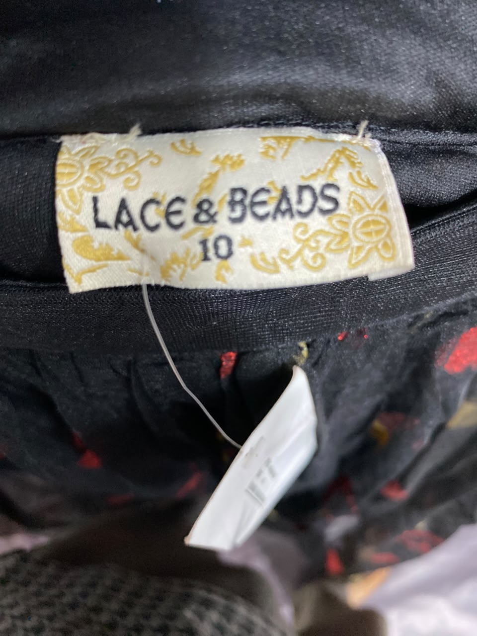 LACE & BEADS |S| WAIST 25| A25| BLACK TULLD GLITTERING RED AND GOLD HEARTS MAXI SKIRT
