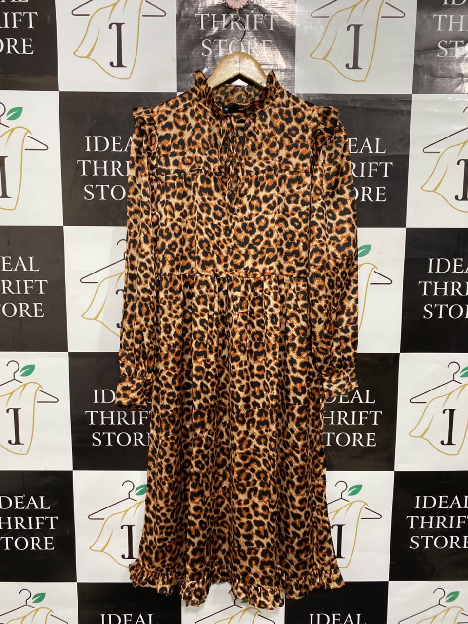 WEDNESDAYS GIRL |S| BUST 19| A25| LEOPARD ANIMAL PRINT RUFFLED NECKLINE LONG SLEEVE MIDI DRESS