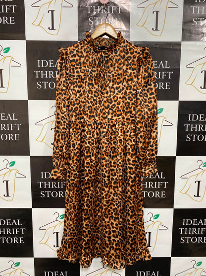 WEDNESDAYS GIRL |S| BUST 19| A25| LEOPARD ANIMAL PRINT RUFFLED NECKLINE LONG SLEEVE MIDI DRESS