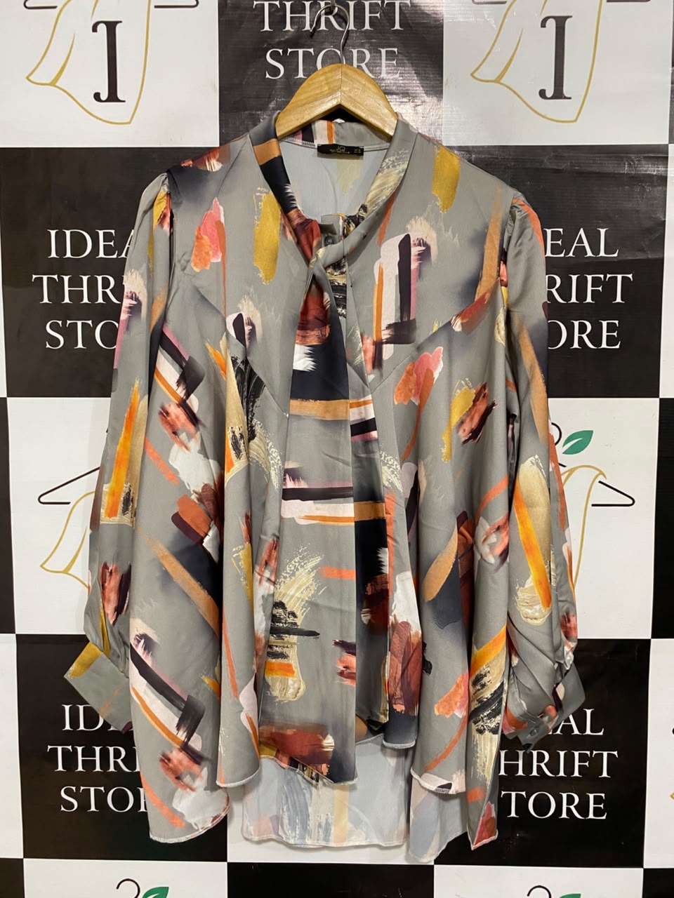 JENERIQUE |M| BUST FREE| A25| ABSTRACT BRUSHSTROKE PRINT TIE-NECK LONG SLEEVE BLOUSE