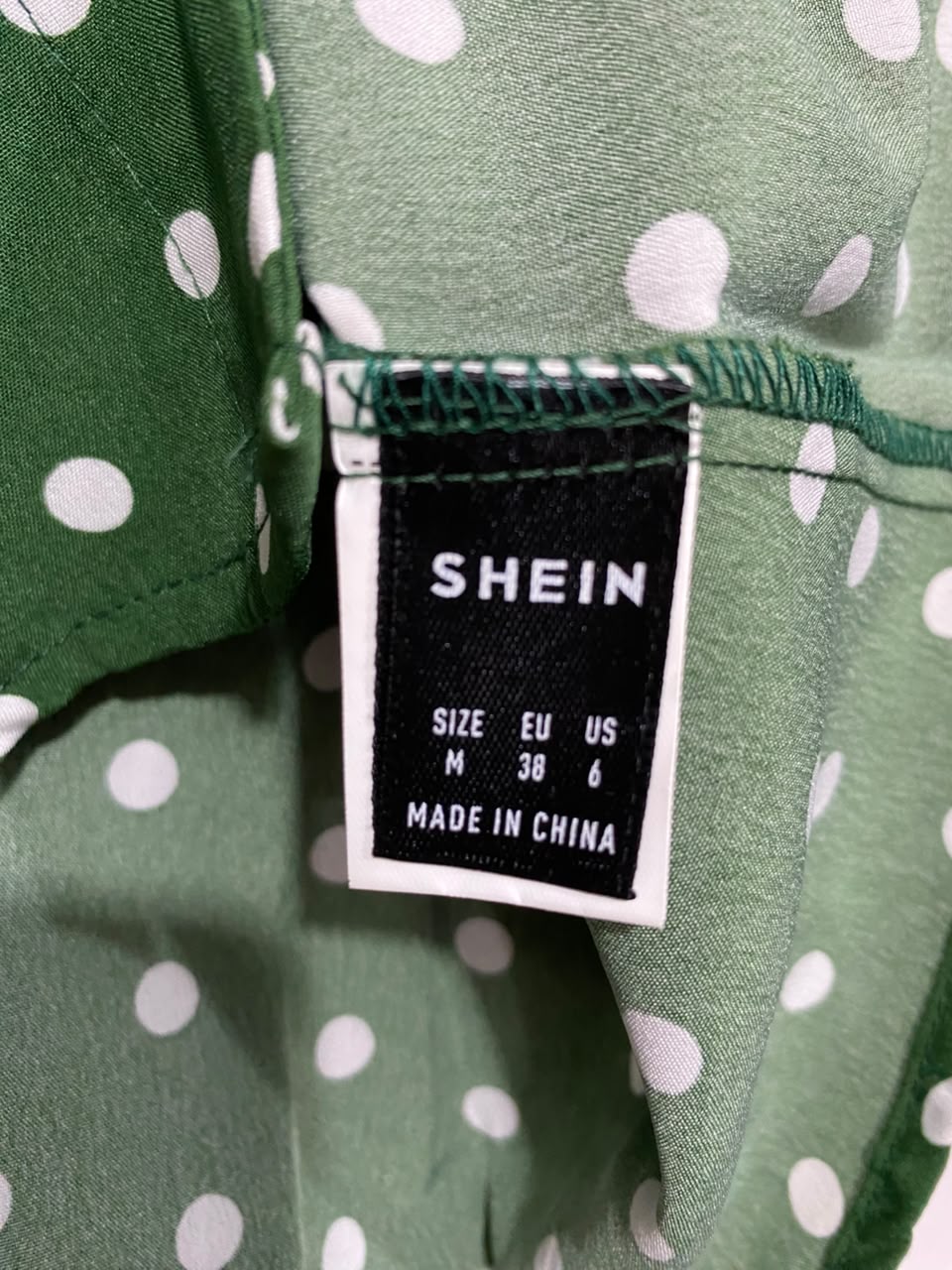 SHEIN |M| BUST 18| A25| FOREST GREEN POLKA DOT BUTTON-UP PUFF SLEEVE BLOUSE