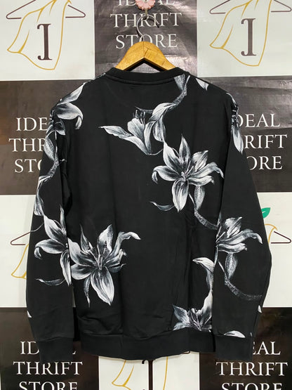 ZARA |S| BUST 20| A25| BLACK AND WHITE FLORAL PRINT CREWNECK SWEATSHIRT