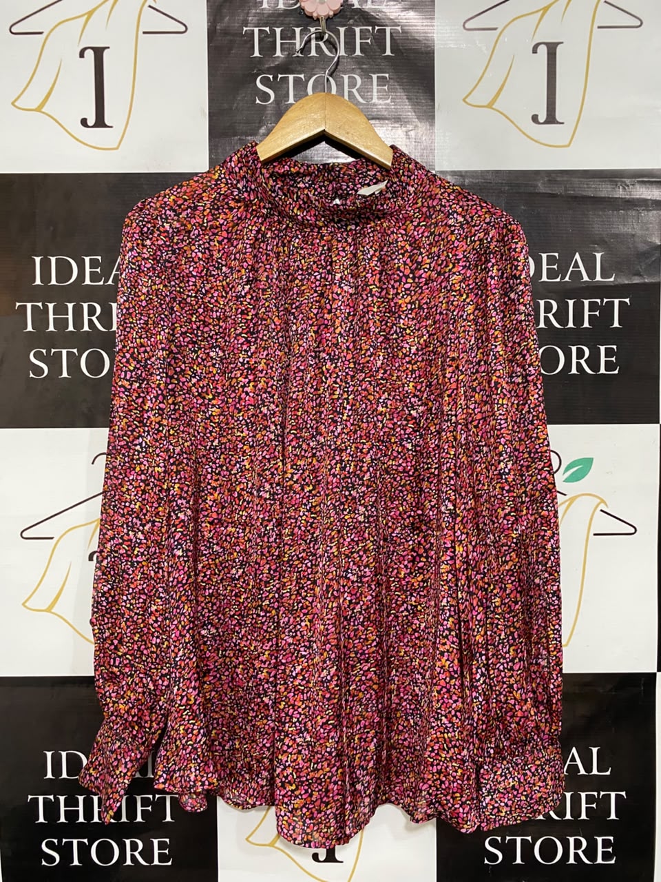H&M |XL| BUST FREE| A25| VIBRANT PINK AND ORANGE ABSTRACT ANIMAL PRINT HIGH-NECK BLOUSE