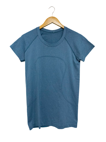 LULULEMON | M| BUST 17| WOMEN'S SWIFTLY TECH SHORT SLEEVE BLUE STRIPED WORKOUT SHIRT - ATHLETIC GYM TOP