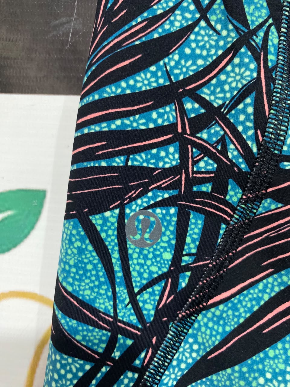 LULULEMON |S| WAIST 25| WOMEN'S TROPICAL PALM LEAF PRINT CROPPED HIGH-WAISTED LEGGINGS