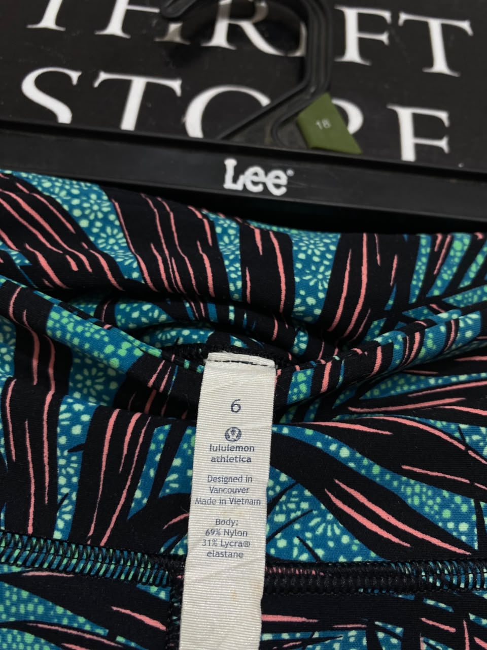 LULULEMON |S| WAIST 25| WOMEN'S TROPICAL PALM LEAF PRINT CROPPED HIGH-WAISTED LEGGINGS