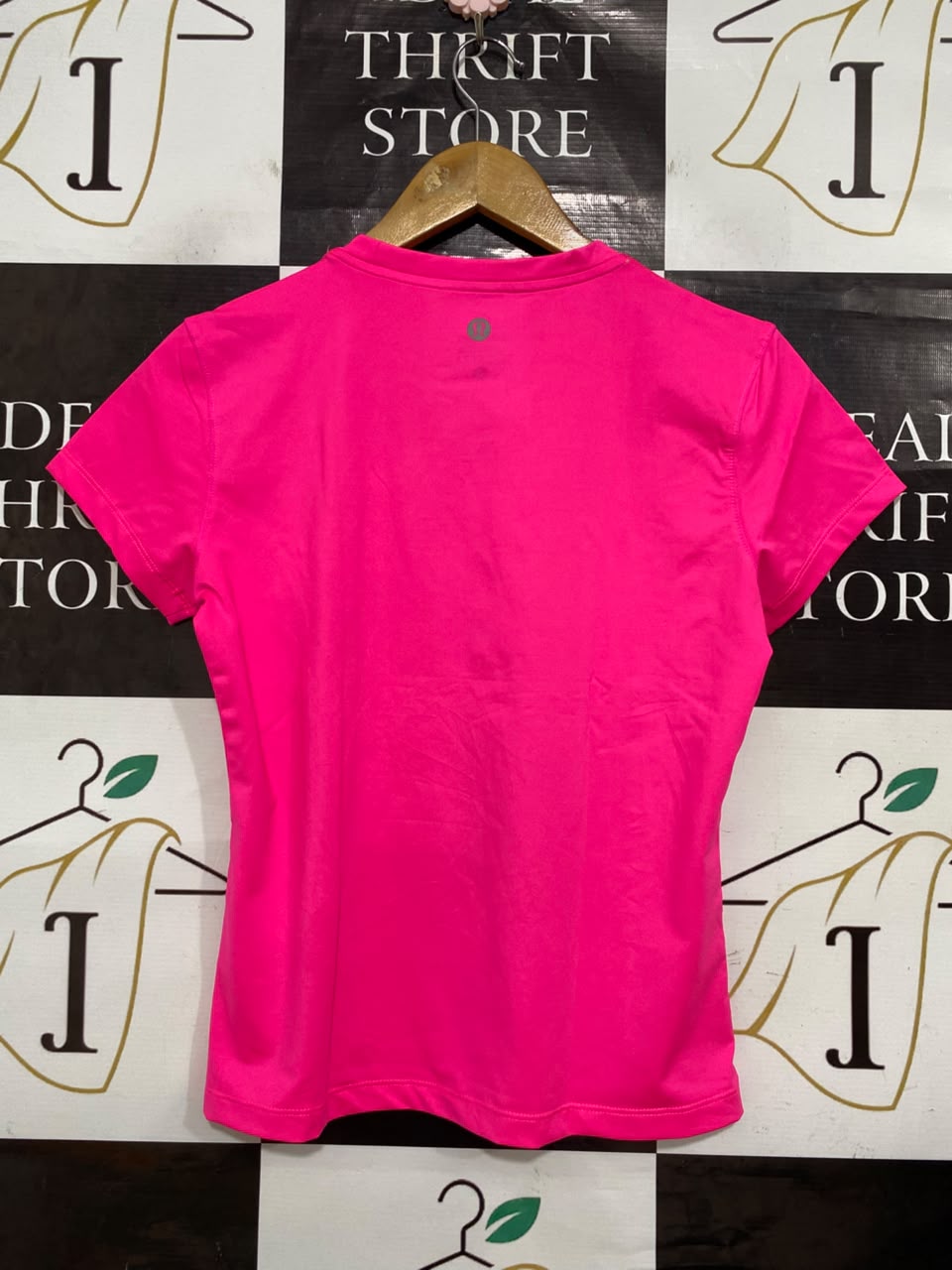 LULULEMON |L| BUST 17| BRIGHT HOT PINK / MAGENTA RUNNING TOP