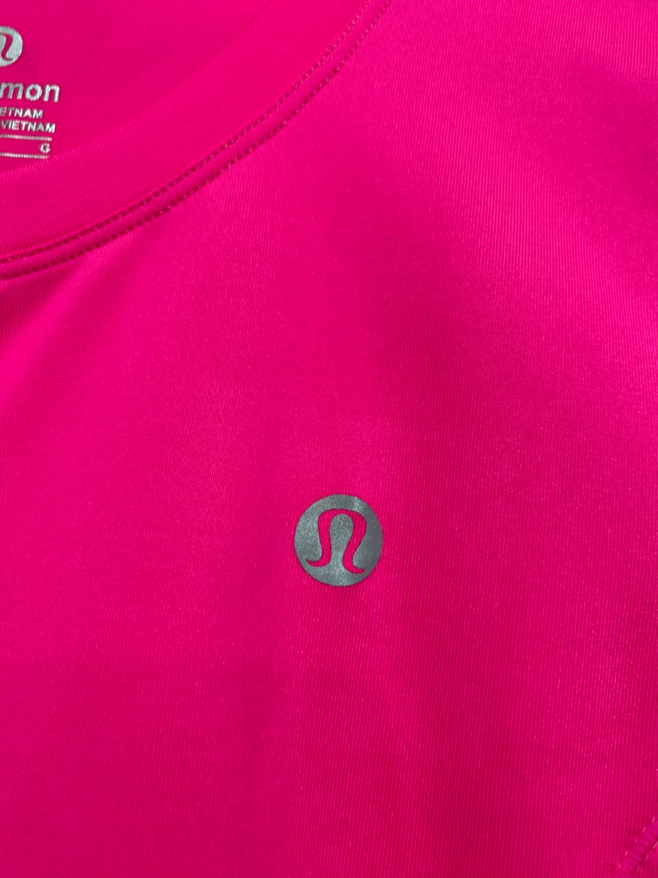 LULULEMON |L| BUST 17| BRIGHT HOT PINK / MAGENTA RUNNING TOP
