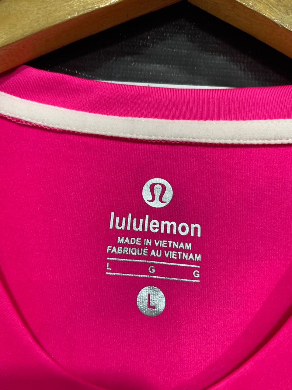 LULULEMON |L| BUST 17| BRIGHT HOT PINK / MAGENTA RUNNING TOP