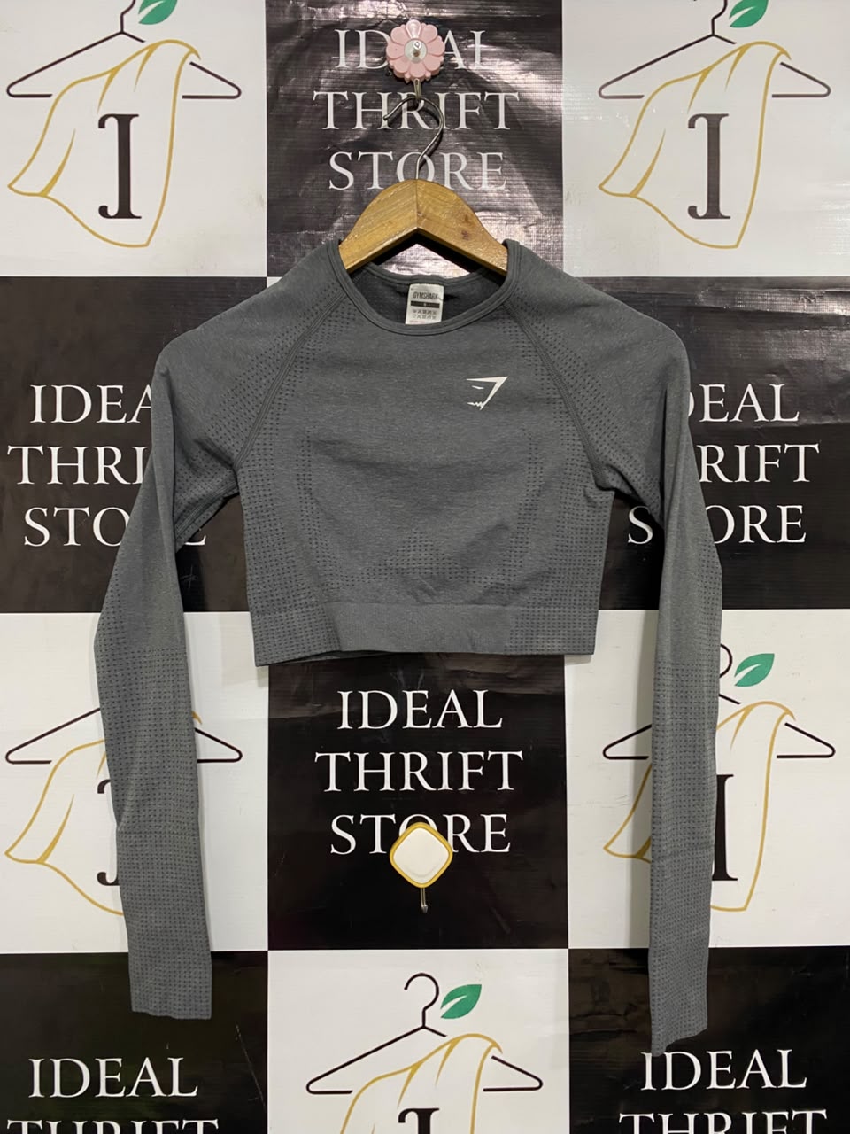 GYMSHARK |S| BUST 13| WOMEN'S VITAL SEAMLESS LONG SLEEVE CROPPED TOP - CHARCOAL GREY WORKOUT SHIRT