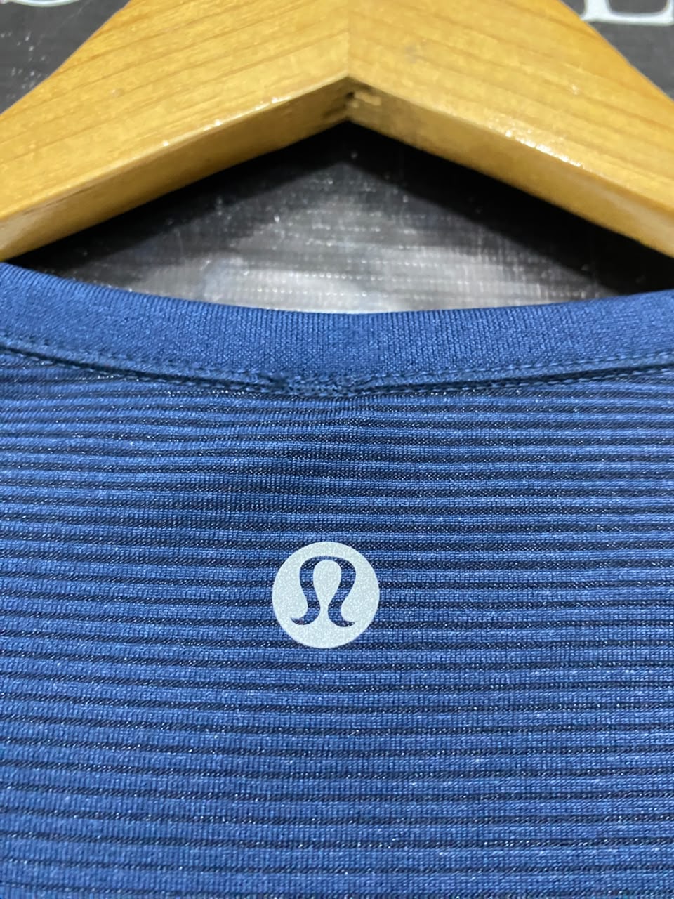 LULULEMON | S| BUST 15| WOMEN'S SWIFTLY TECH LONG SLEEVE NAVY BLUE WORKOUT SHIRT