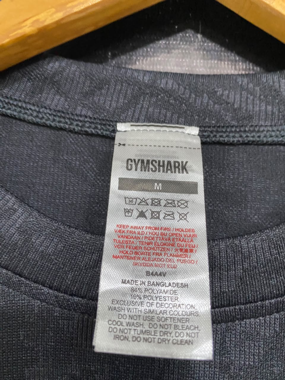 GYMSHARK | M| BUST 20| WOMEN'S ADAPT ANIMAL SEAMLESS LONG SLEEVE CROPPED TOP