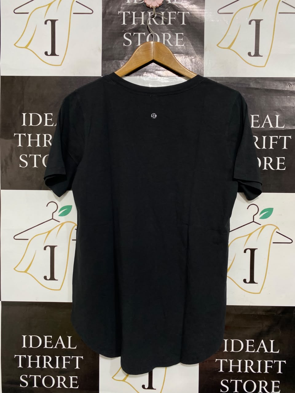 LULULEMON | L| BUST 18| LOVE V-NECK SHORT SLEEVE SHIRT - BLACK CASUAL ATHLEISURE T-SHIRT