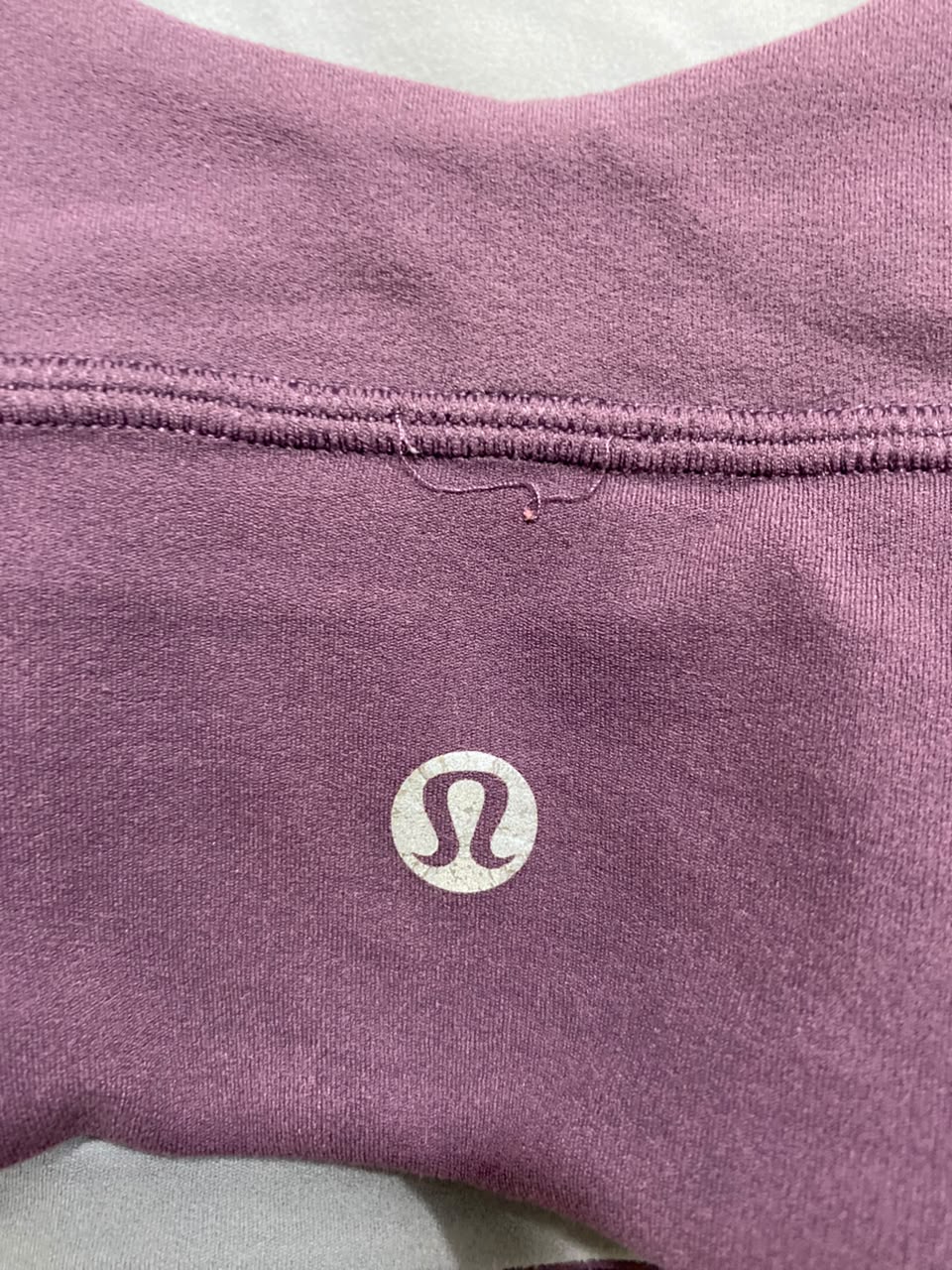 LULULEMON | XS| BUST 12| PLUM PURPLE PADDED ATHLETIC CROP TOP