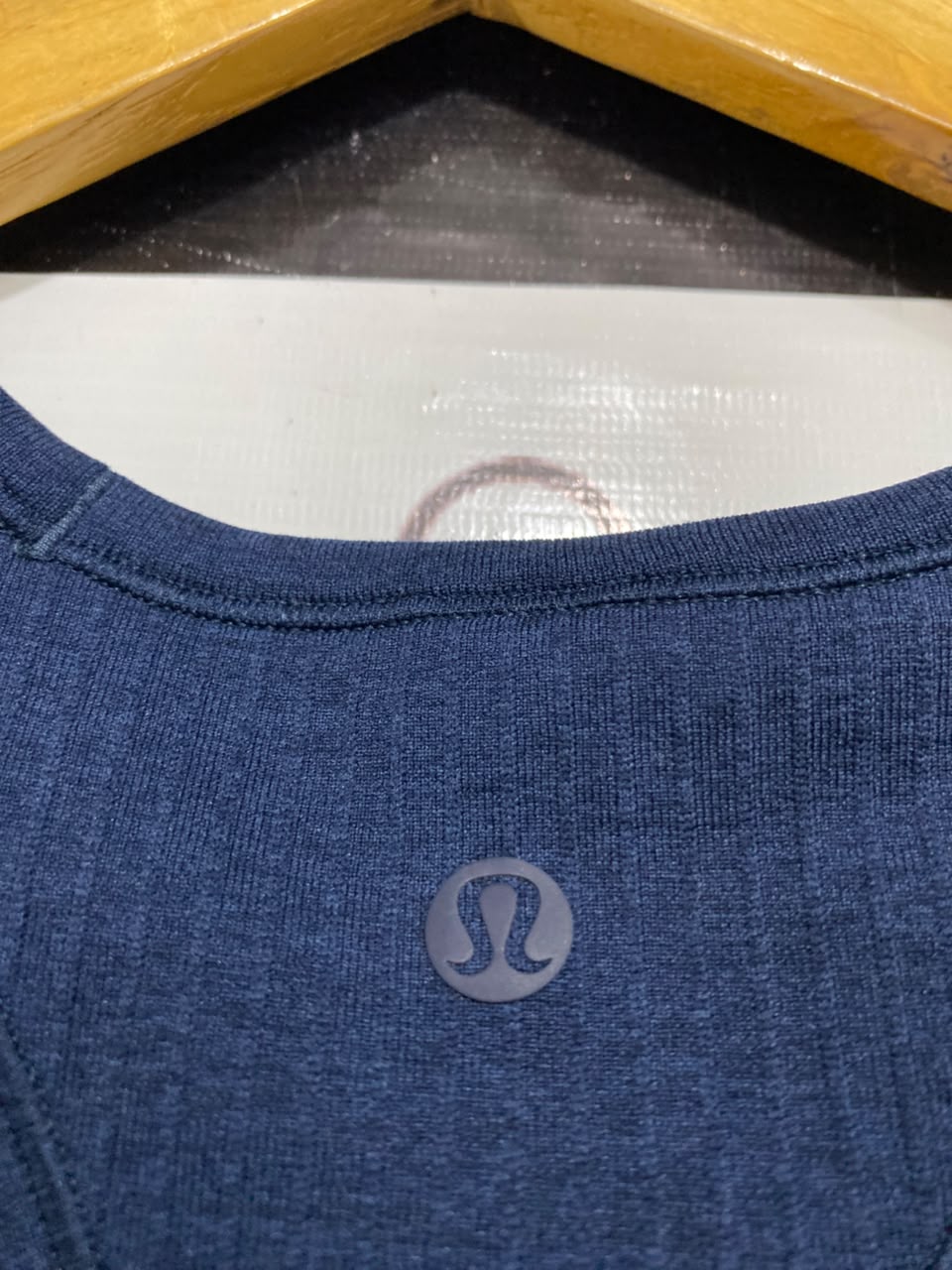LULULEMON | S| BUST 14| NAVY BLUE RIBBED WORKOUT SHIRT