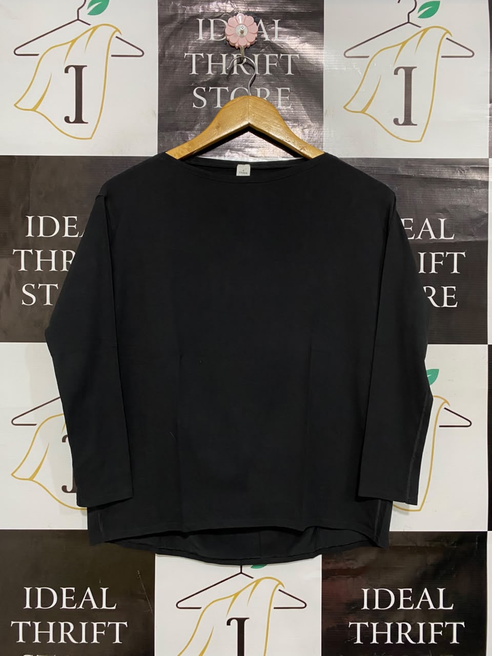 LULULEMON |L| BUST 23| BACK IN ACTION LONG SLEEVE SHIRT - BLACK BOAT NECK CASUAL TOP
