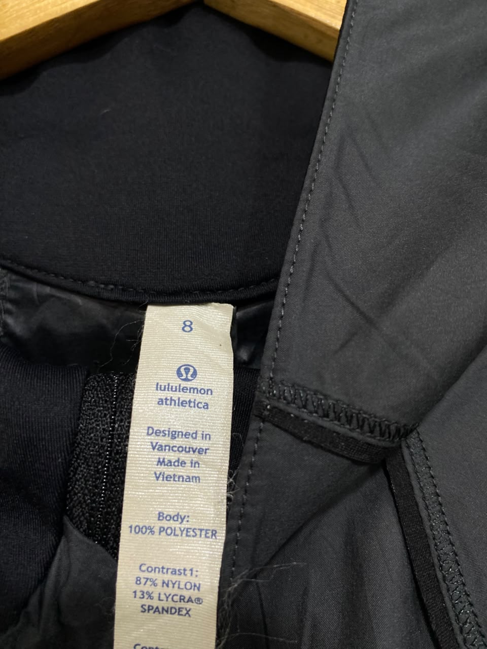 LULULEMON |L| BUST 20| WOMEN'S BLACK LIGHTWEIGHT WINDBREAKER FULL-ZIP ATHLETIC RUNNING JACKET