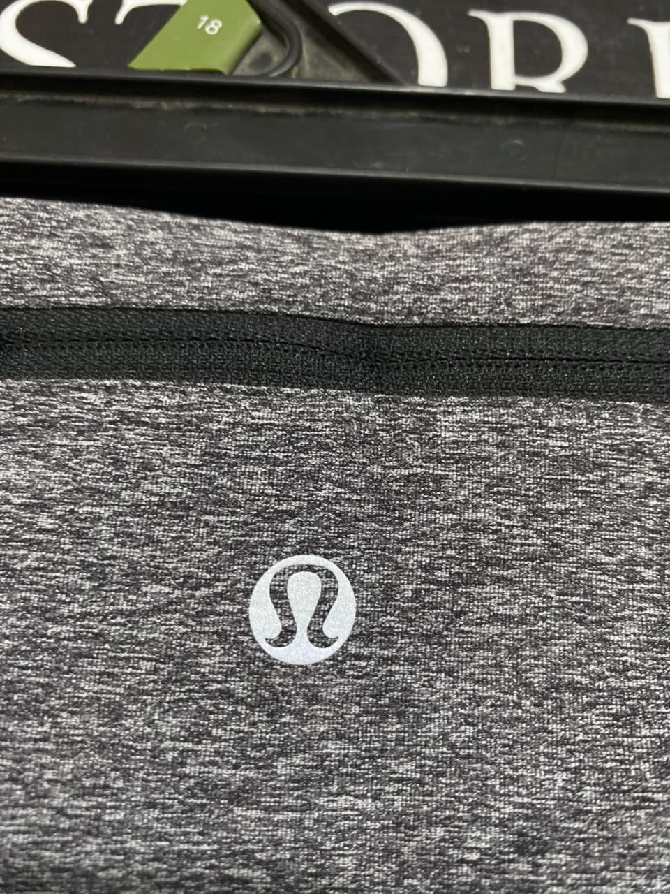 LULULEMON |M| WAIST 26| WOMEN'S CHARCOAL GREY HEATHERED CAPRI ATHLETIC LEGGINGS WITH PINK TRIM