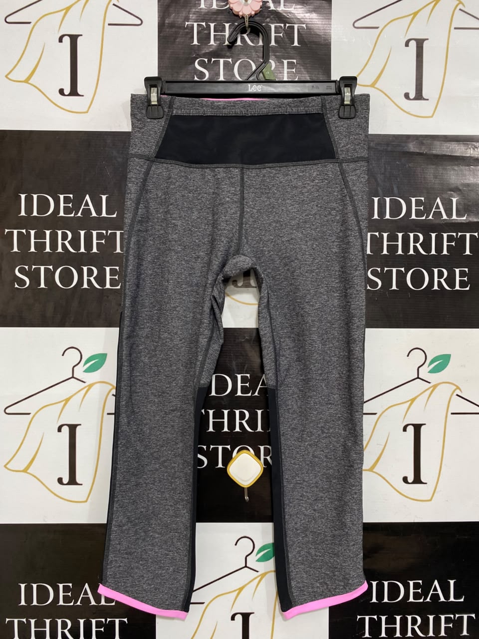 LULULEMON |M| WAIST 26| WOMEN'S CHARCOAL GREY HEATHERED CAPRI ATHLETIC LEGGINGS WITH PINK TRIM