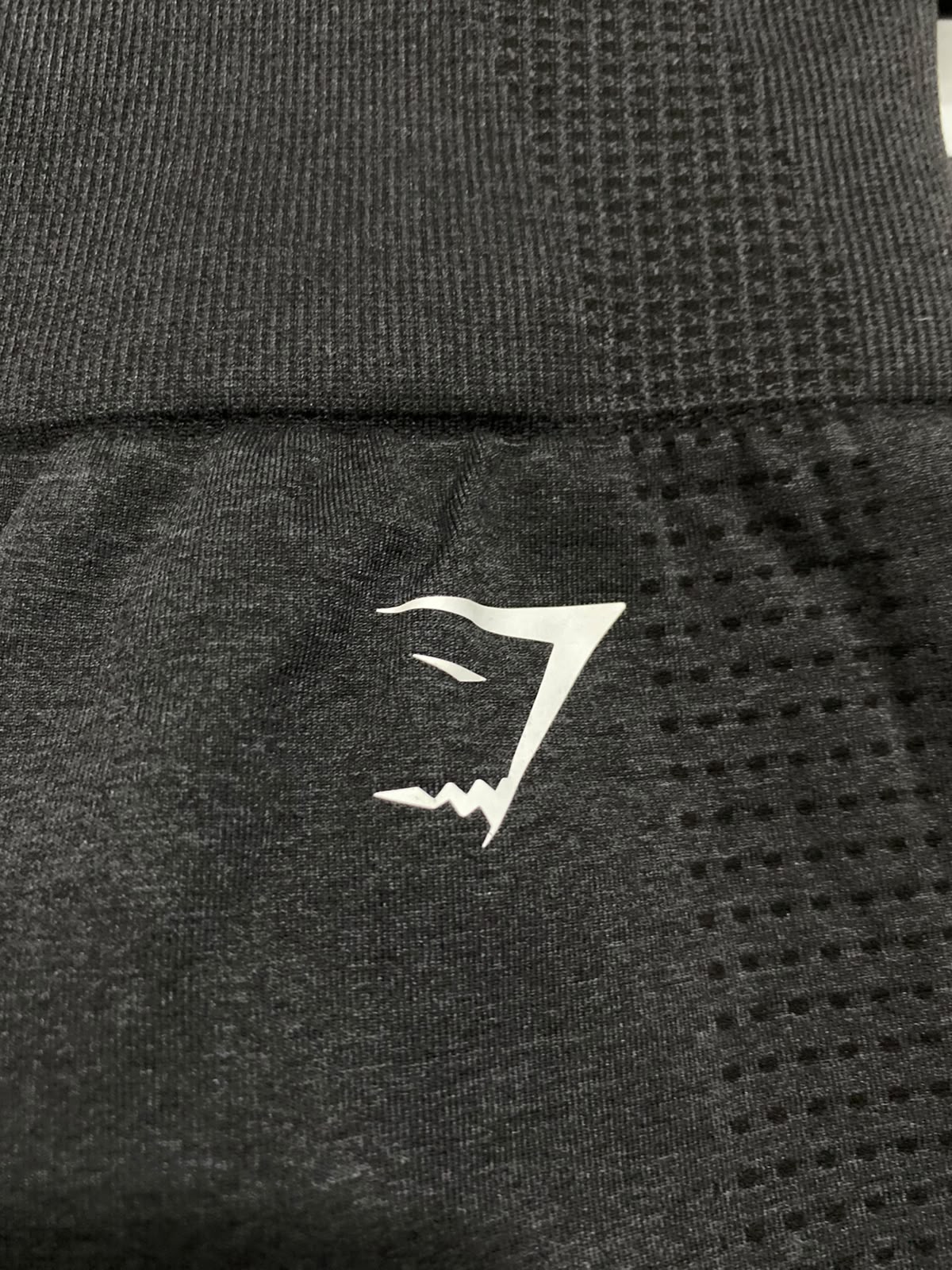 GYMSHARK |XS| WAIST 22| WOMEN'S CHARCOAL BLACK SEAMLESS HIGH-WAISTED MESH WORKOUT SHORTS