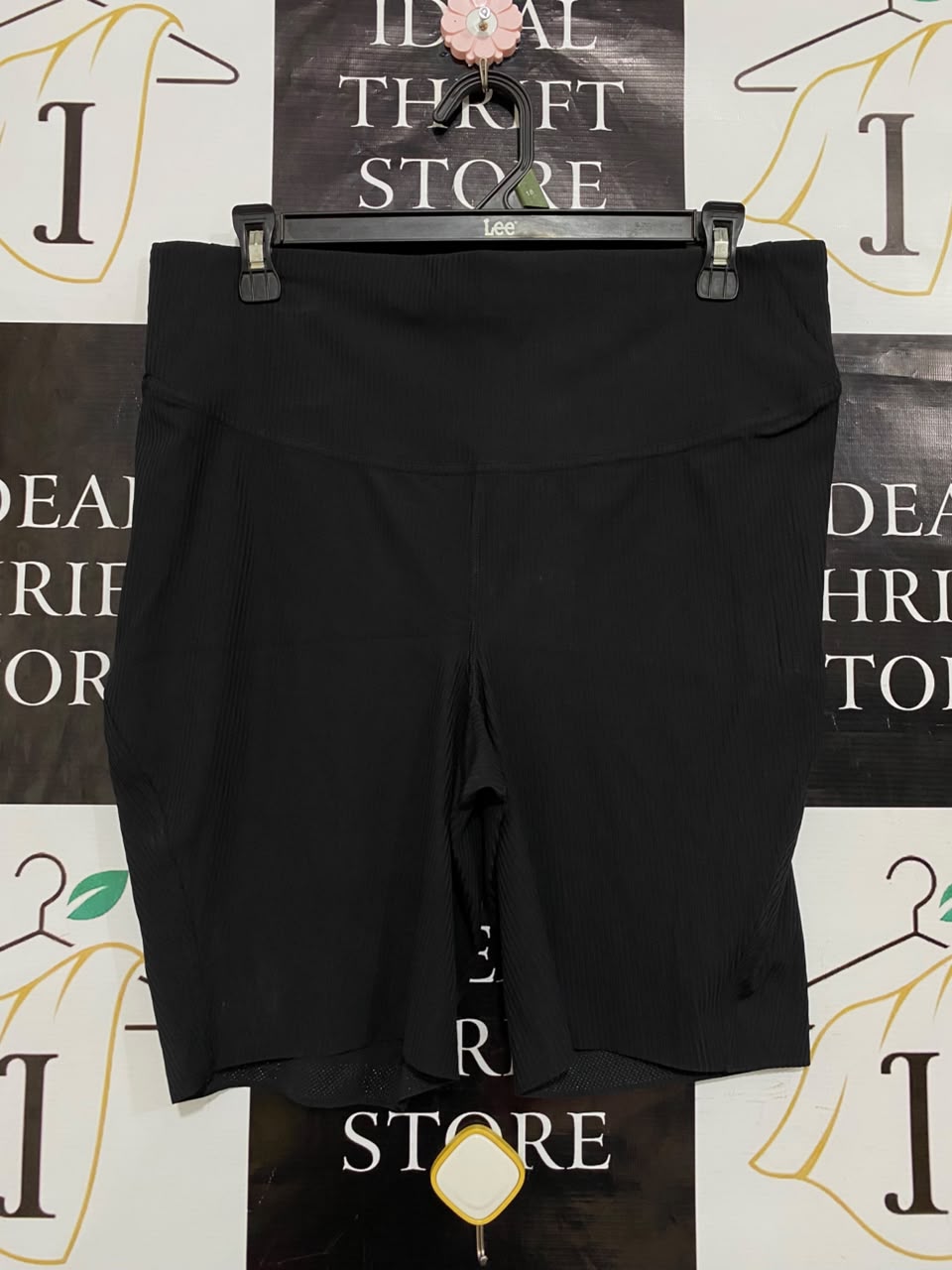 LULULEMON |L| WAIST 32| WOMEN'S BLACK HIGH-WAISTED RIBBED MID-THIGH BIKER SHORTS