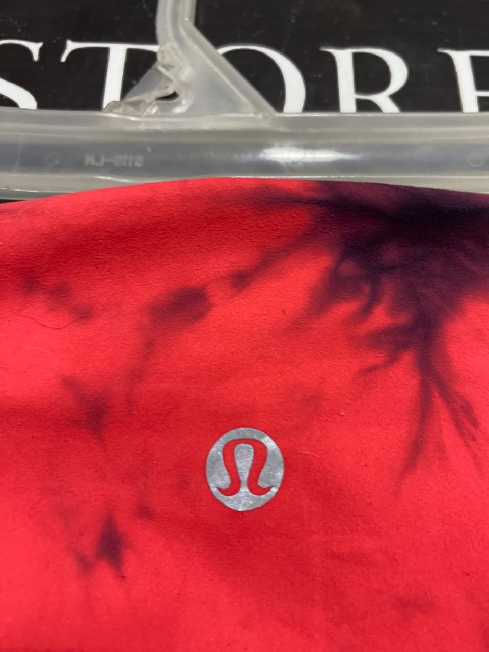 LULULEMON |XS| WAIST 22| WOMEN'S CORAL RED AND BLACK TIE-DYE HIGH-WAISTED ATHLETIC LEGGINGS