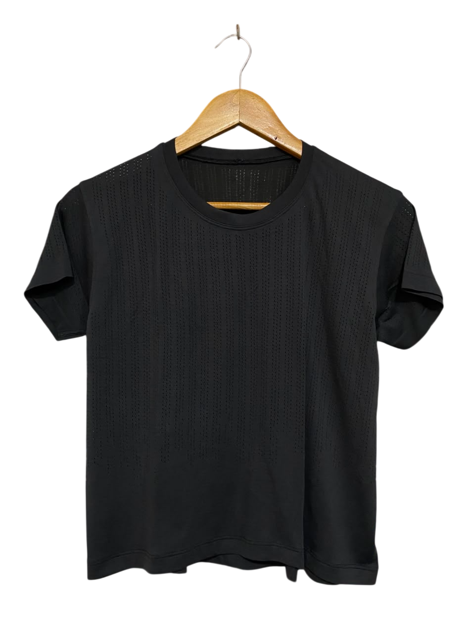 LULULEMON |M| BUST 18| BLACK PERFORATED VENTILATED ATHLETIC SHORT SLEEVE T-SHIRT