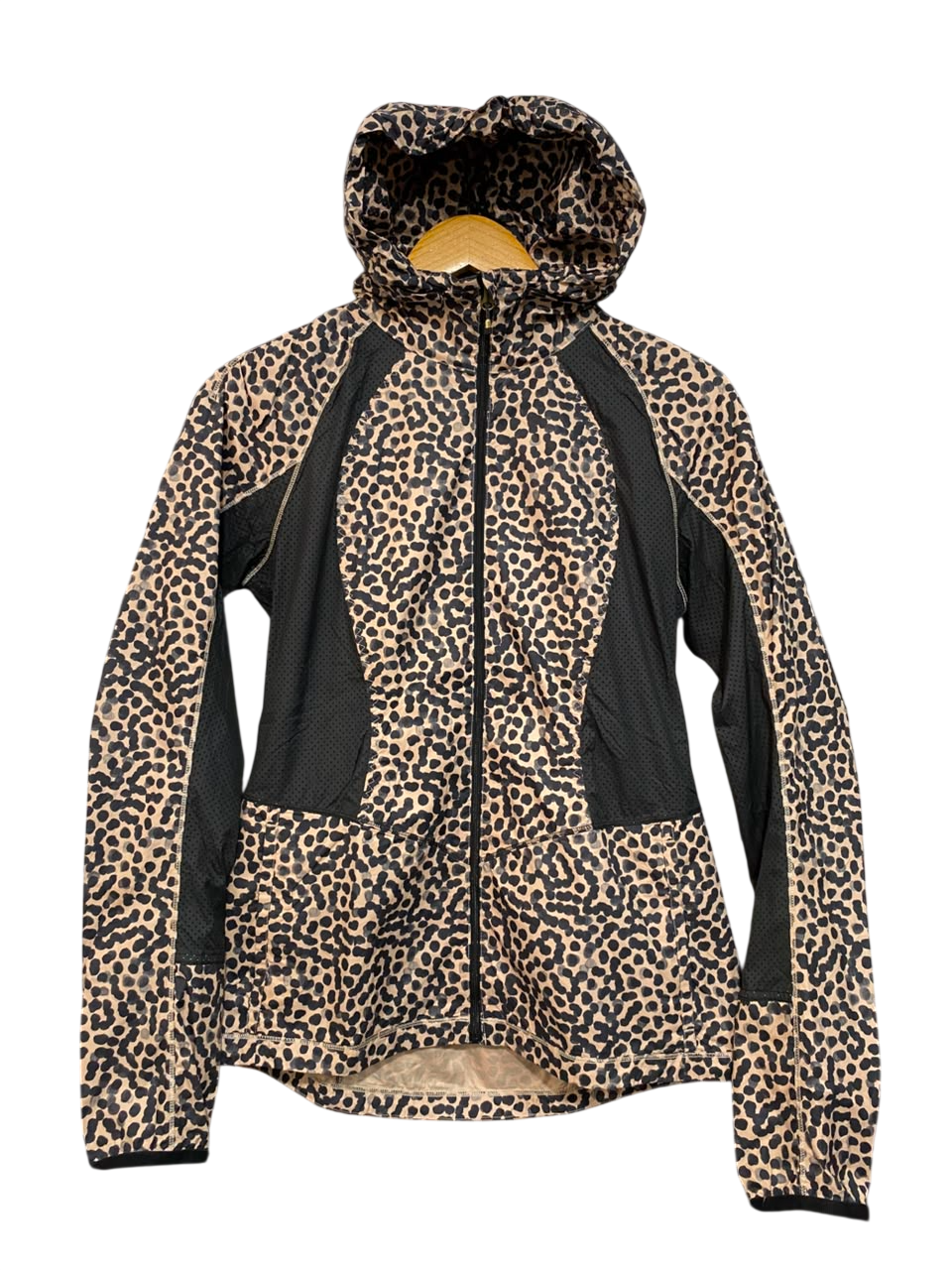 LULULEMON |S| BUST 17| LEOPARD ANIMAL PRINT RUNNING JACKET WITH HOOD AND MESH PANELS