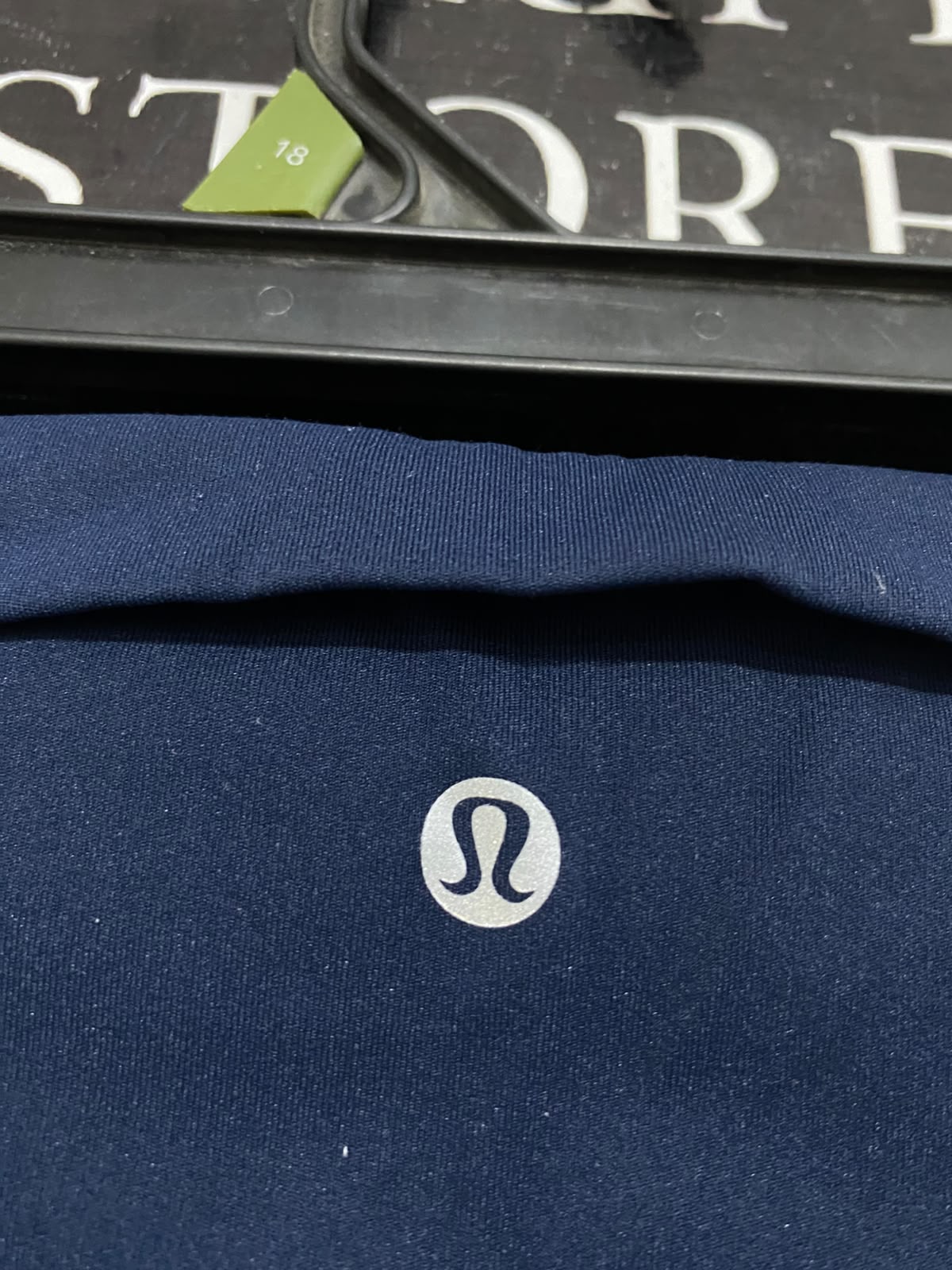LULULEMON |S| WAIST 26| WOMEN'S NAVY BLUE CROPPED ATHLETIC LEGGINGS CAPRIS ACTIVEWEAR