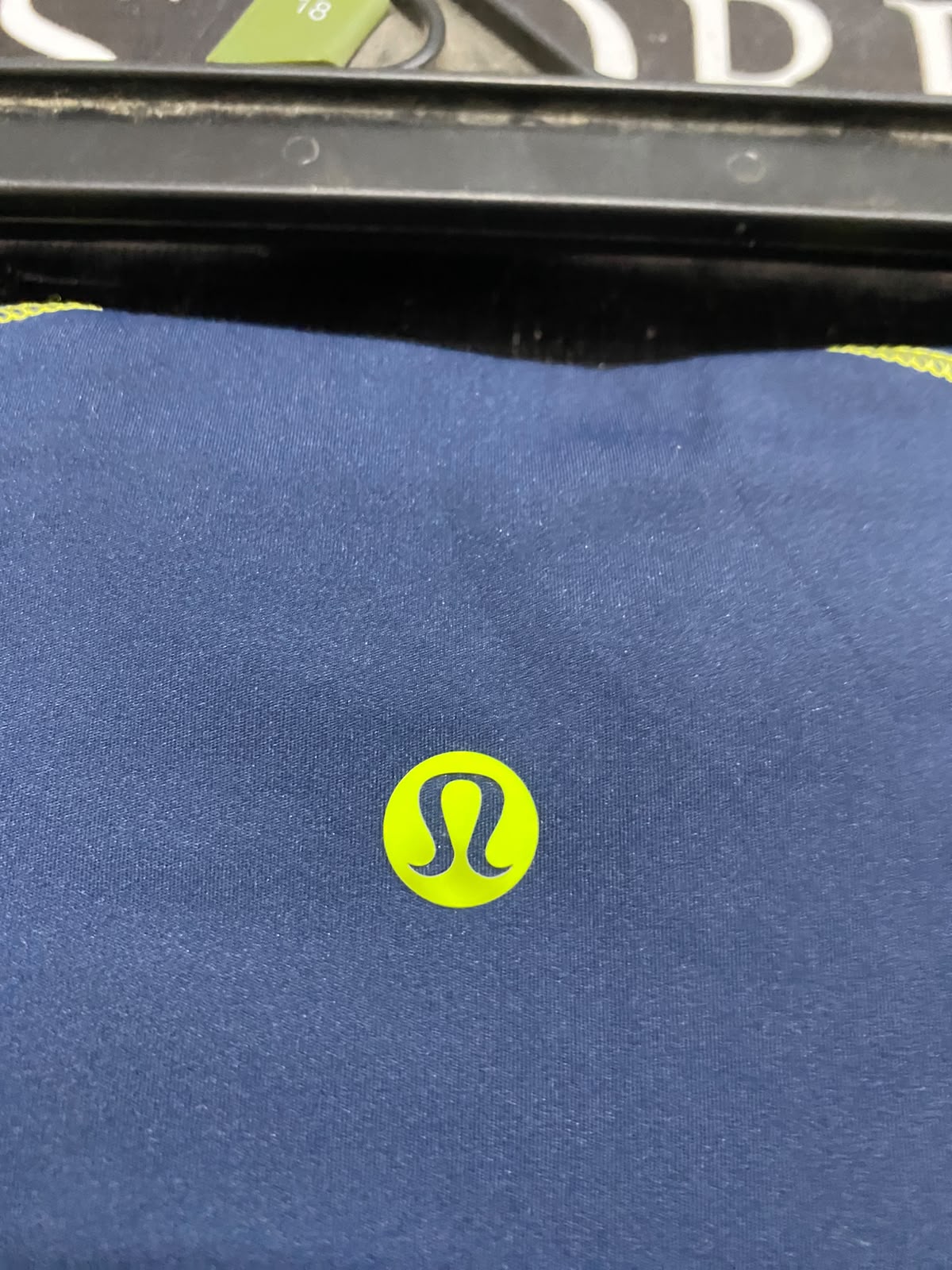 LULULEMON | XS| WAIST 22| WOMEN'S NAVY BLUE HIGH-RISE ATHLETIC LEGGINGS WITH NEON YELLOW CONTRAST PIPING FULL LENGTH ACTIVEWEAR