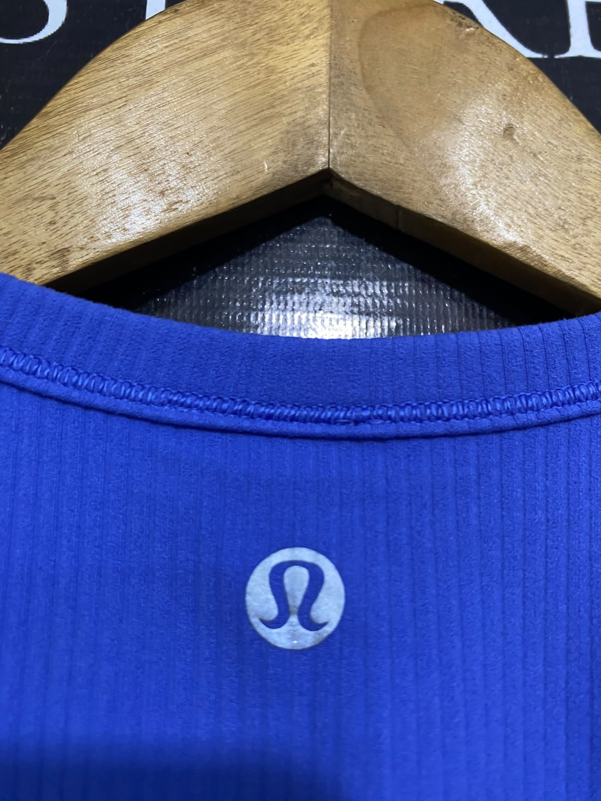LULULEMON |S| BUST 14| WOMEN'S BLUE RIBBED ATHLETIC TANK TOP WITH SIDE RUFFLE RUCHE DETAILS ACTIVEWEAR
