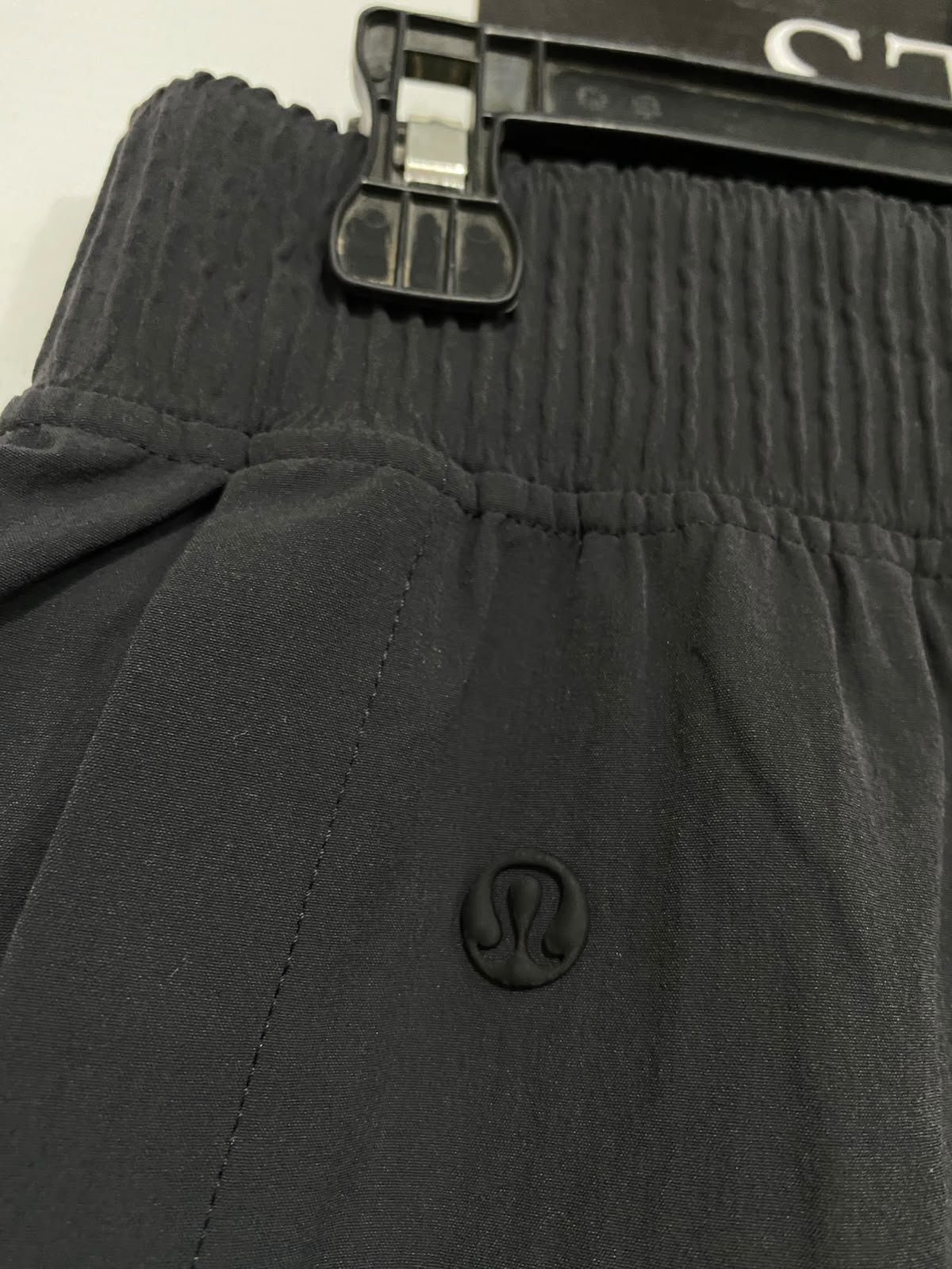 LULULEMON |M| WAIST 28| WOMEN'S CLASSIC BLACK ATHLETIC FLOWY RUNNING SHORTS ACTIVEWEAR