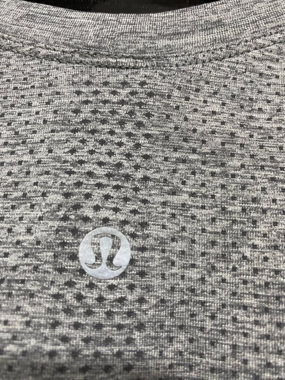 LULULEMON |M| BUST 17| WOMEN'S GREY HEATHERED "USC" SEAMLESS SHORT-SLEEVE ATHLETIC T-SHIRT ACTIVEWEAR