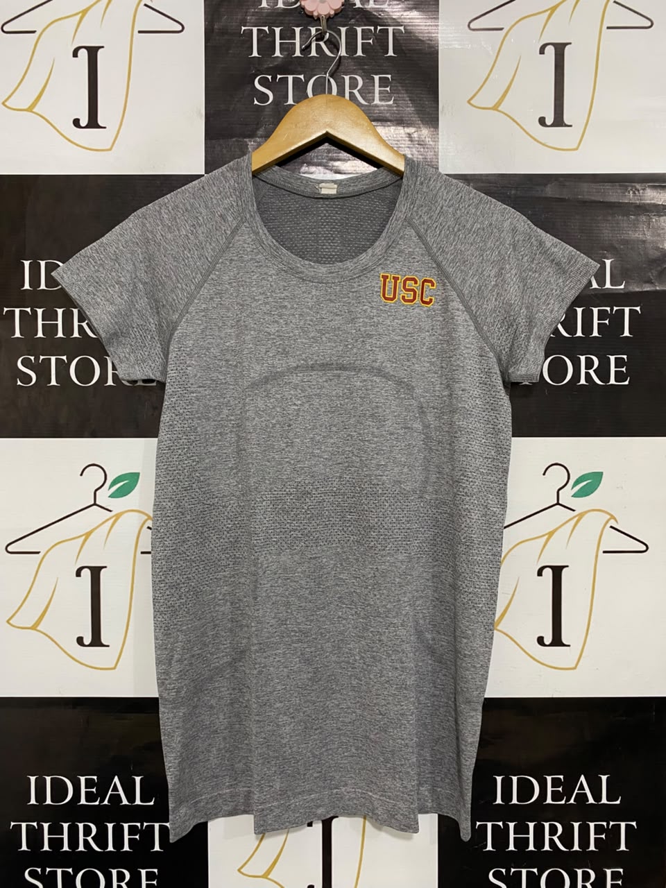 LULULEMON |M| BUST 17| WOMEN'S GREY HEATHERED "USC" SEAMLESS SHORT-SLEEVE ATHLETIC T-SHIRT ACTIVEWEAR