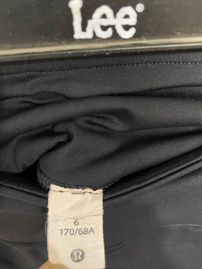 LULULEMON |S| WAIST 26| WOMEN'S CLASSIC BLACK ATHLETIC CROPPED LEGGINGS WITH SIDE POCKETS AND REFLECTIVE HEM DETAILS ACTIVEWEAR